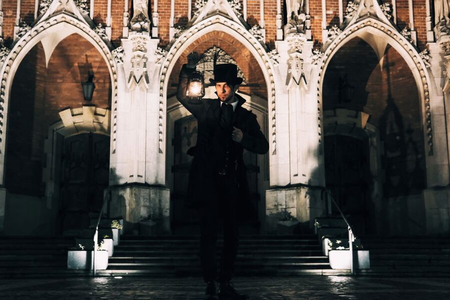 Krakow: Legends and Tales of Old Town Walking Tour - The 110-Minute Walk: How the Evening Tempo Works