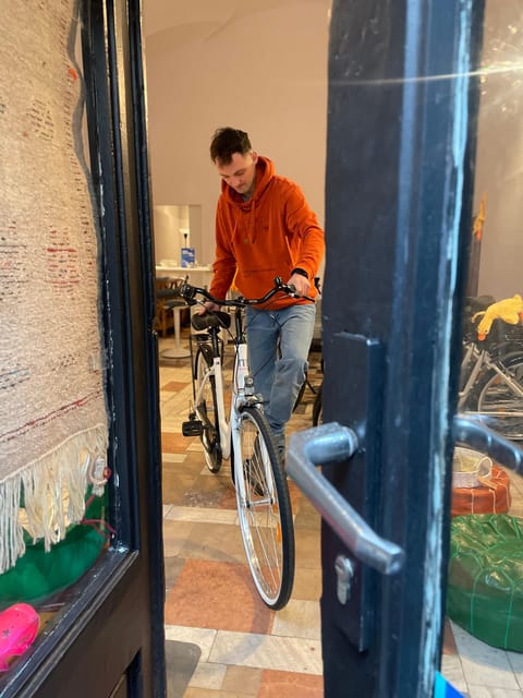 Krakow: Old Town and Kazimierz Guided Bike Tour - Why biking Old Town and Kazimierz works better than walking