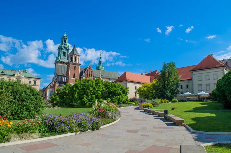 Krakow: Old Town Highlights Private Walking Tour - Should you book this private Old Town and Kazimierz tour?