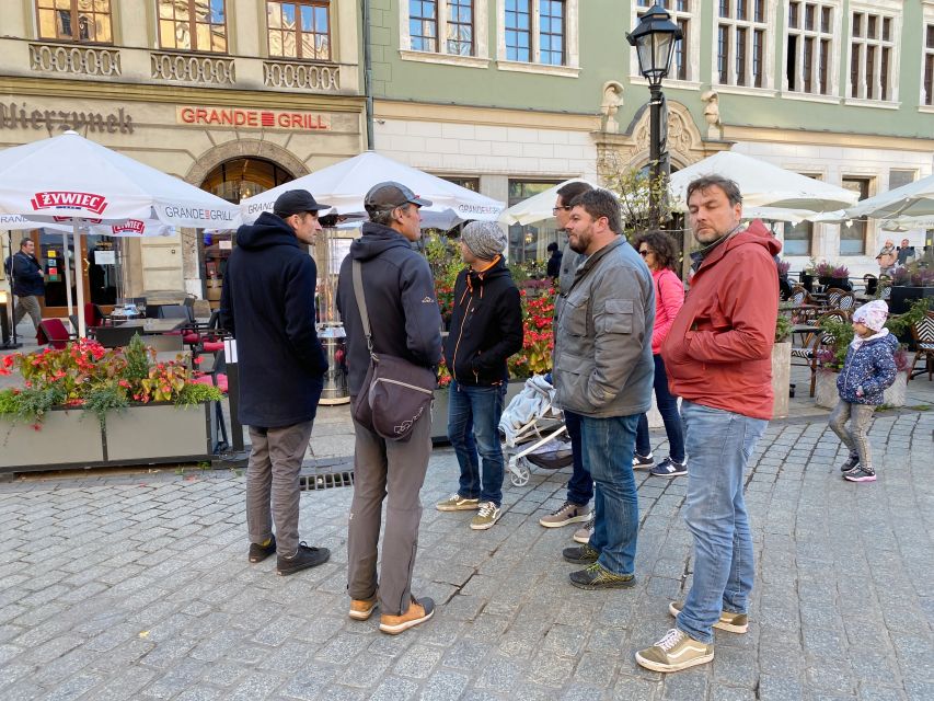 Krakow: Old Town Highlights Walking Tour - Royal Route and Wawel Views in 2 Hours: what you actually get