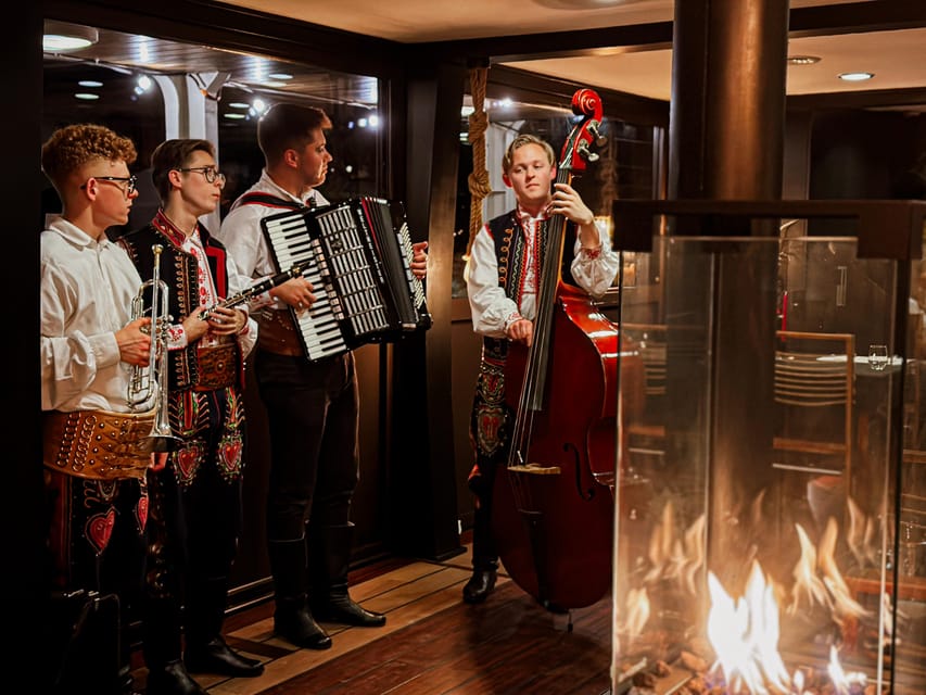 Krakow: Regional Polish Dinner with Vistula River Cruise - Dinner plus views: why the setting matters