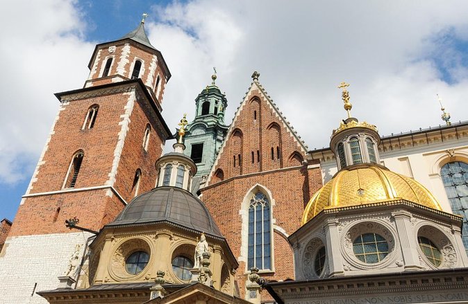 Krakow's Essential Tour of the Old Town and Wawel Castle - Old Town To Wawel In 2.5 Hours, The Practical Way