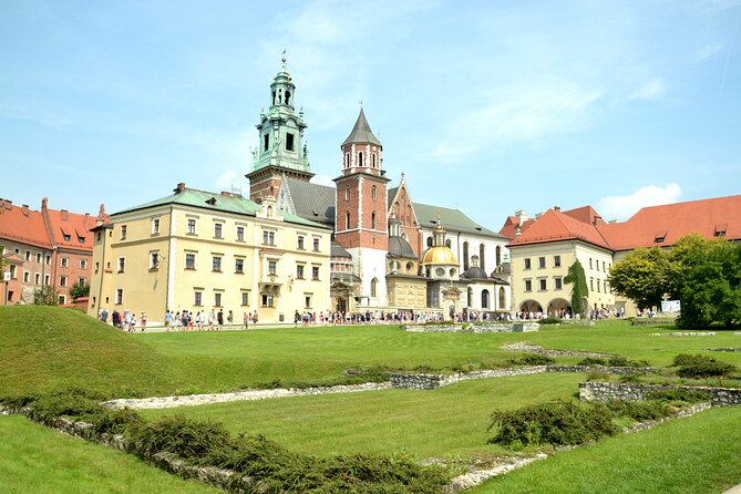 Krakow's Essential Tour of the Old Town and Wawel Castle - World War II Clues at Collegium Novum, Plus the Big Question of Destruction