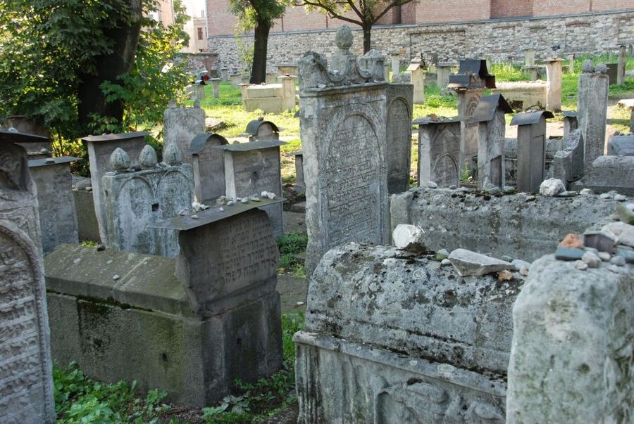 Krakow: Schindler's Factory Skip-the-Line Ticket - Skip-the-line entry: how it saves your time (and your patience)
