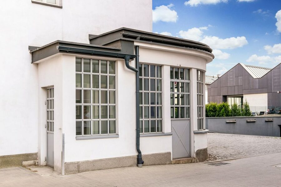 Krakow: Schindler's Factory Skip-the-Line Ticket - The emotional storytelling: what makes it hit, and what might be hard