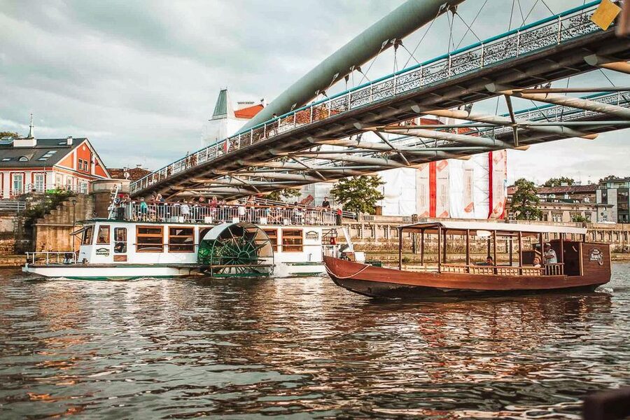 Krakow: Sightseeing Cruise by Vistula River - Deck Choice, Wind, and the Practical Stuff You Will Feel