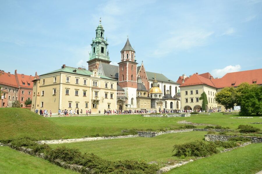 Krakow: The Old Town Walking Tour - St. Mary’s Basilica start, the trumpeter moment, and why it works