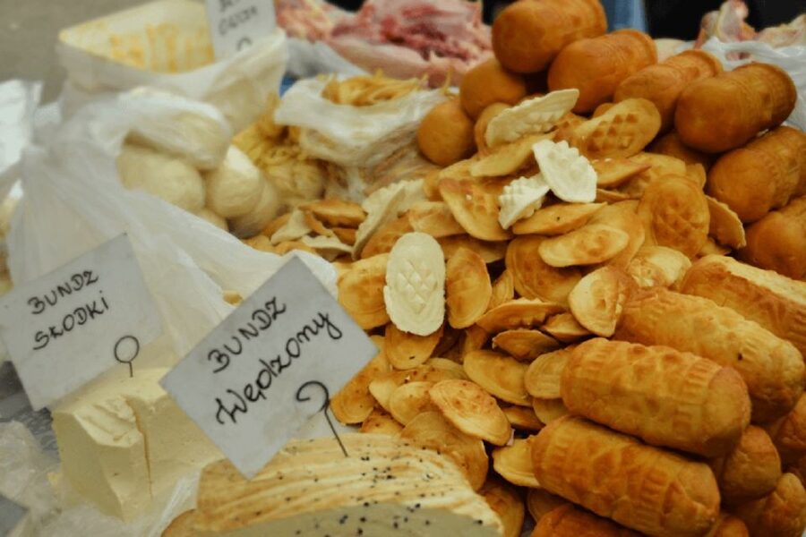 Krakow: Traditional Street Food Walking Tour - Key highlights you’ll feel fast