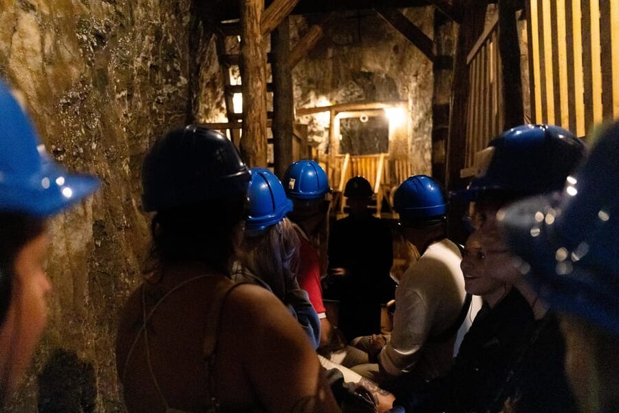 Krakow: UNESCO Underground Boat Expedition & Salt Mine Tour - Underground rafting by boat: the flooded corridors moment