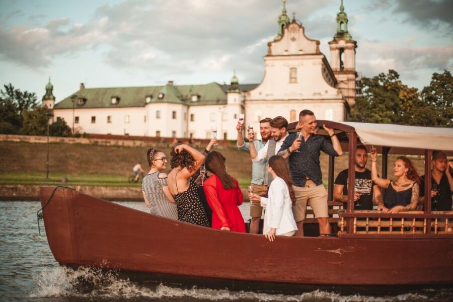 Krakow: Vistula Night Cruise by Gondola w/ Audio Commentary - Small group feel and who you will enjoy it with