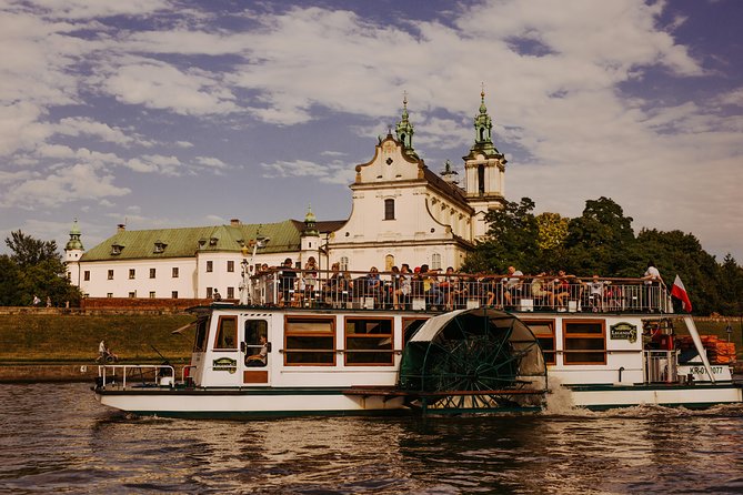 Krakow Vistula River 1 Hour Sightseeing Cruise - Boat types vary, so your experience depends on where you sit