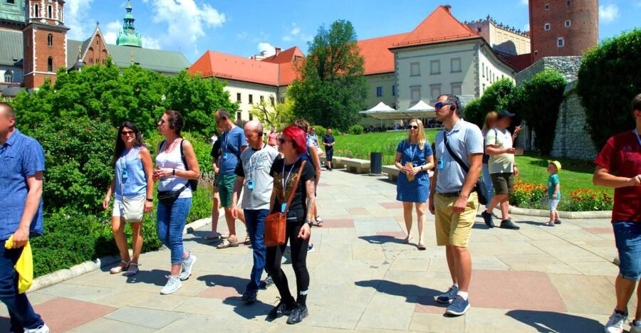 Krakow: Wawel Castle Guided Tour with Entry Tickets - Key points to know before you go