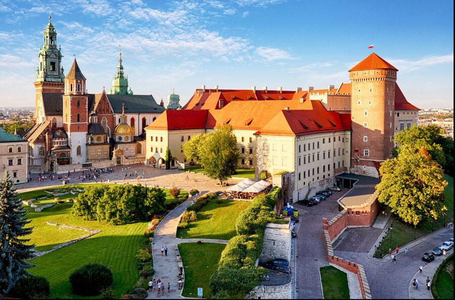 Krakow: Wawel Castle Guided Tour with Entry Tickets - Oriental Art and Ottoman tents: the unusual side of Wawel