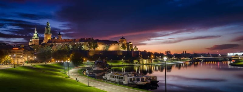 Krakow: Wawel Hill Audioguide Tour - Why Wawel Hill works so well with audio