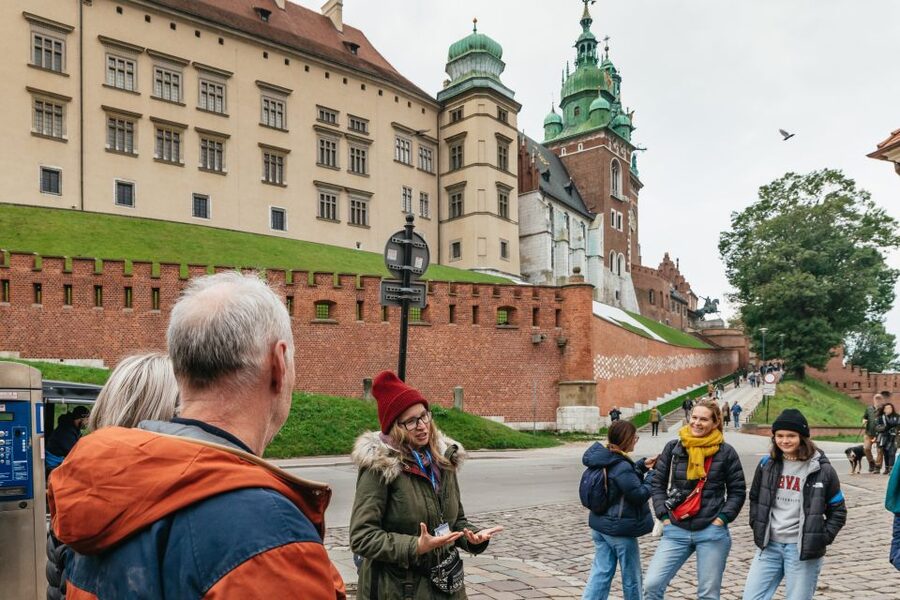 Krakow: Wawel Royal Hill with Optional Castle and Cathedral - Ascending Wawel Hill Through the Gates and Key Monuments