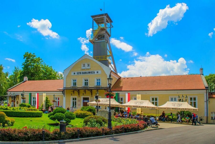 Krakow: Wieliczka Salt Mine Fast-Track Ticket & Guided Tour - Should you book it?