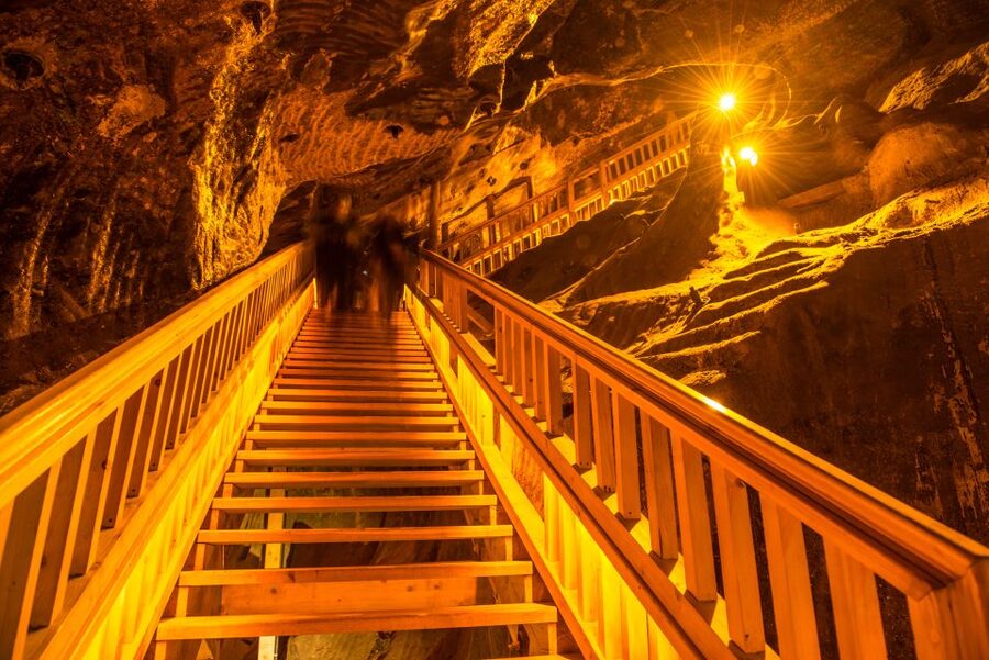 Krakow: Wieliczka Salt Mine Fast-Track Ticket & Guided Tour - Getting through the stairs and exiting as a group without losing your timing