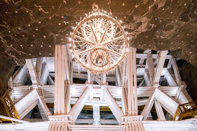 Krakow: Wieliczka Salt Mine Guided Tour with Pick-up options - Pick-up timing, travel time, and what the 4.5 hours really means