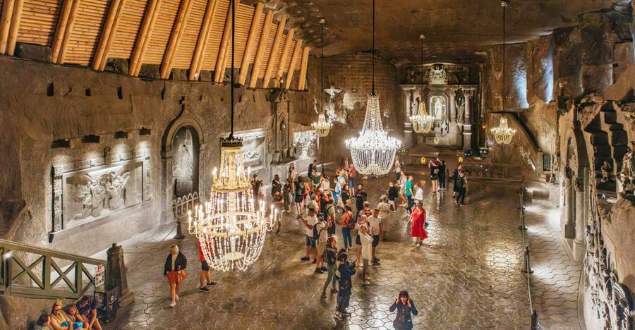 Krakow: Wieliczka Salt Mine Guided Tour with Transport - Key highlights at a glance