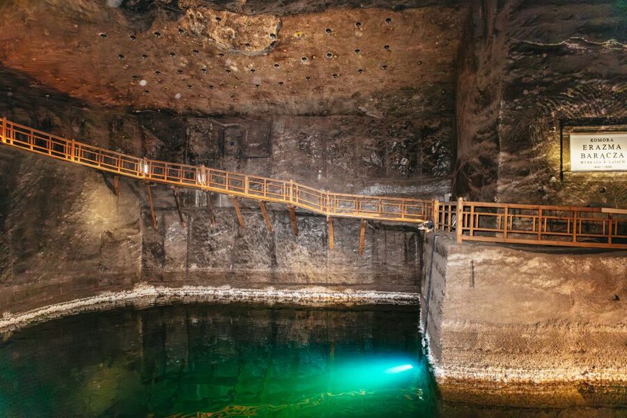Krakow: Wieliczka Salt Mine Guided Tour with Transport - How transport, pickup, and drop-off reduce your stress in Krakow