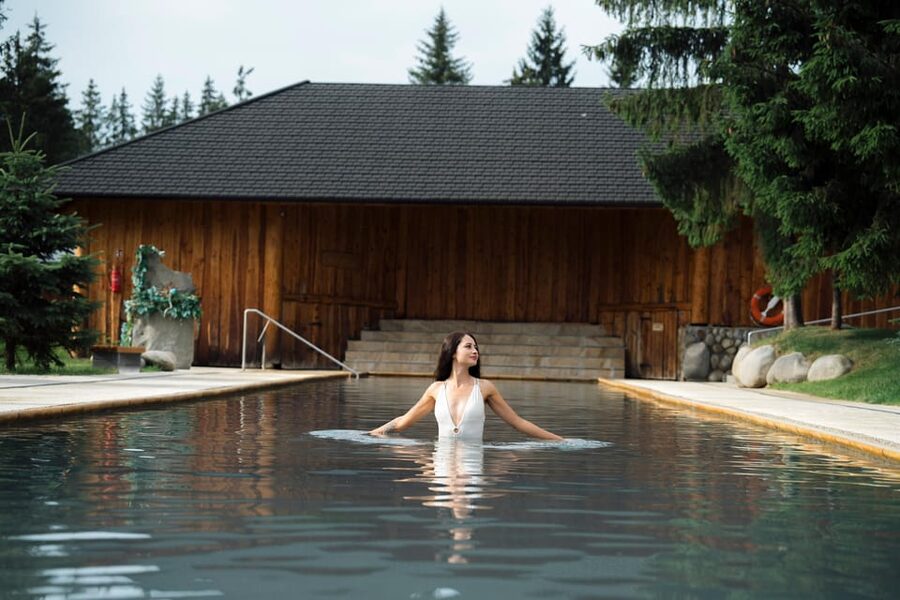 Krakow: Zakopane Cable Car, Vodka, Cheese & Hot Springs Tour - Zakopane Free Time and Krupówki Street: Where Your Budget Meets Your Curiosity
