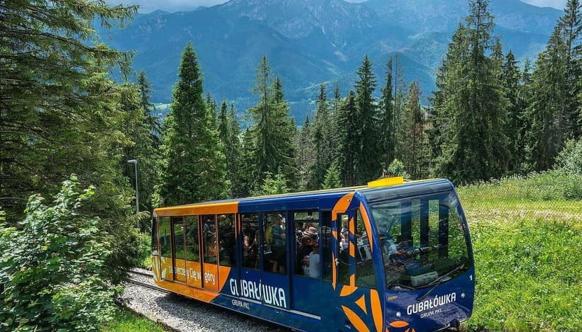 Kraków: Zakopane Tour, Thermal Pools & Hotel Pickup Options - Walking Krupówki Street: How to Get the Real Zakopane Vibe