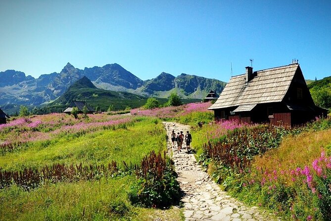 Krakow: Zakopane with Thermal Baths, Cable Car & Hotel Pickup - Oscypek tasting at Muzeum Oscypka Zakopane and a local drink pairing