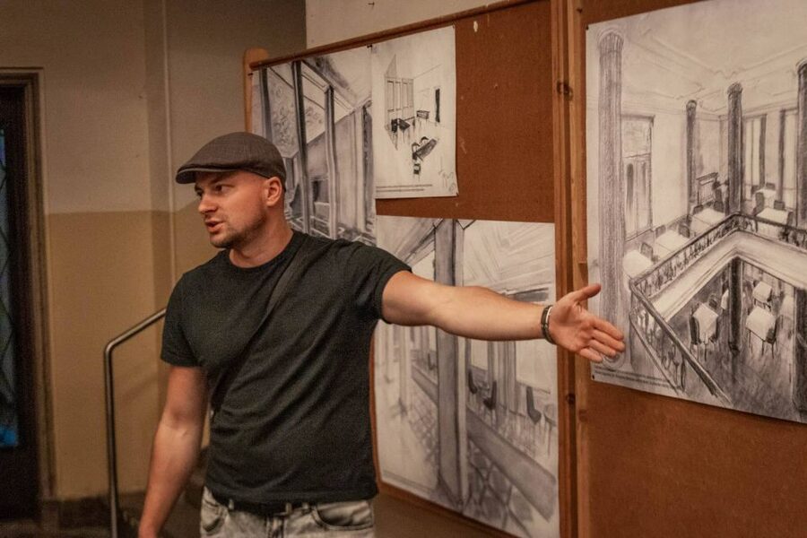Nowa Huta: Steelworks Administration Buildings/Shelters Tour - How to plan your Krakow day: meeting point and travel to the site