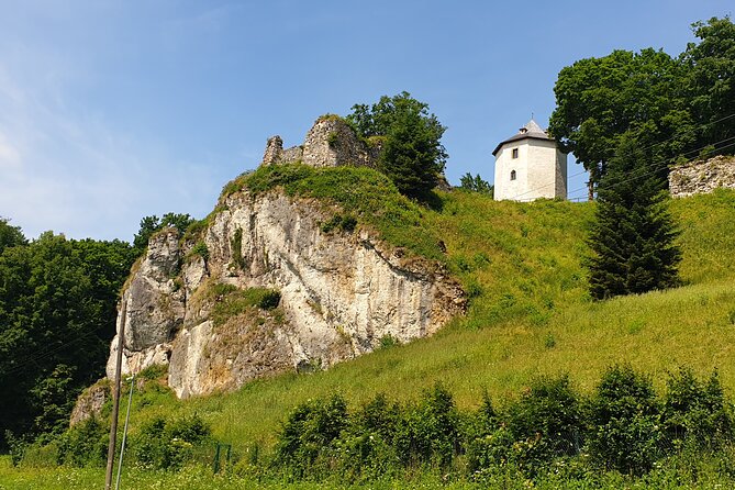 Ojców National Park and Ogrodzieniec Castle Tour from Krakow - Timing, Photo Breaks, and What to Pack for the Full Day