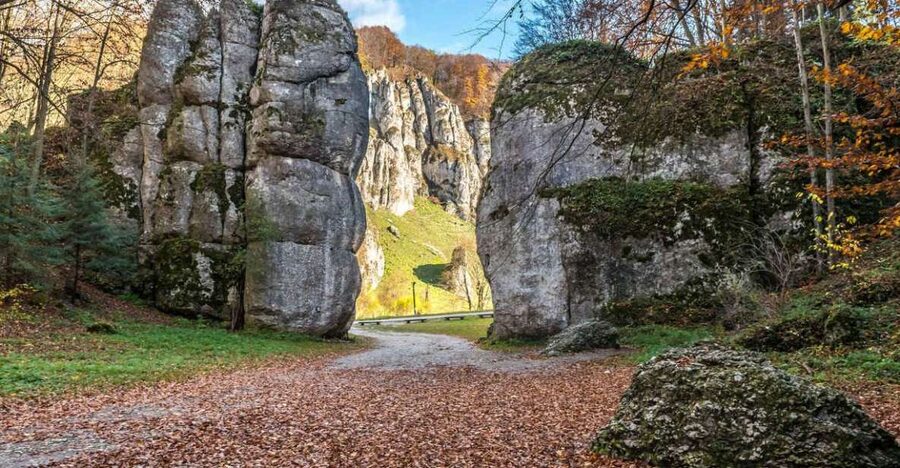 Ojcow National Park: Full-Day Trip from Krakow - The value of an English guide, from timing to story