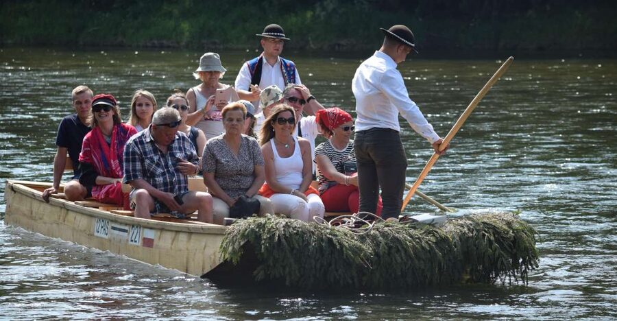 Rafting on Dunajec & Zakopane Tour – Day Trip from Krakow - Zakopane on Foot: Krupówki Street, Shopping, and Local Treats