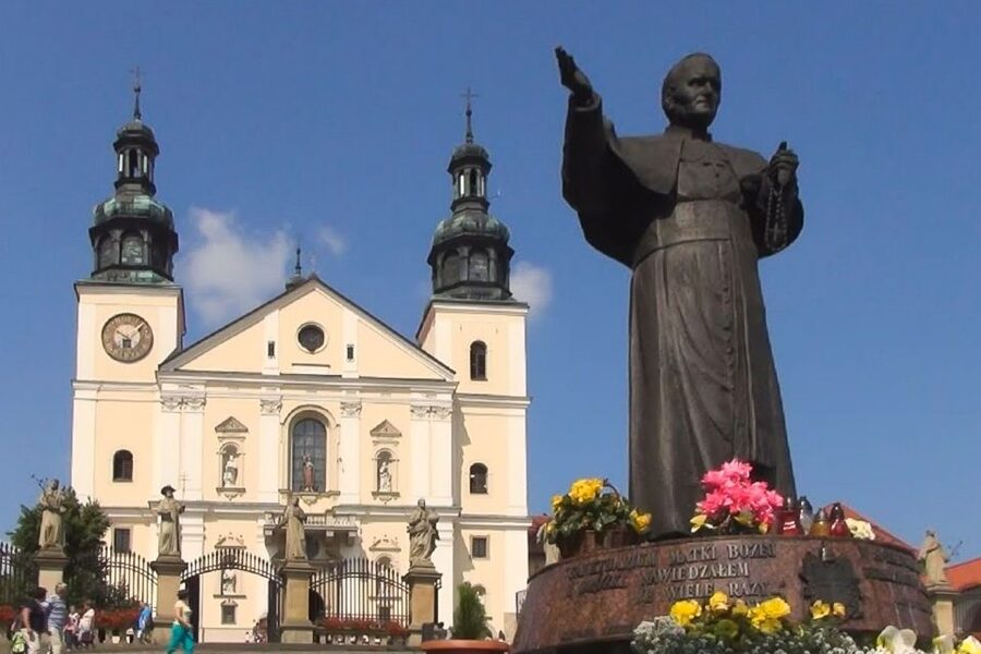 Wadowice, Kalwaria and Lagiewniki: John Paul II Tour - Łagiewniki in Krakow: Sanctuary of Divine Mercy and St. Sister Faustina