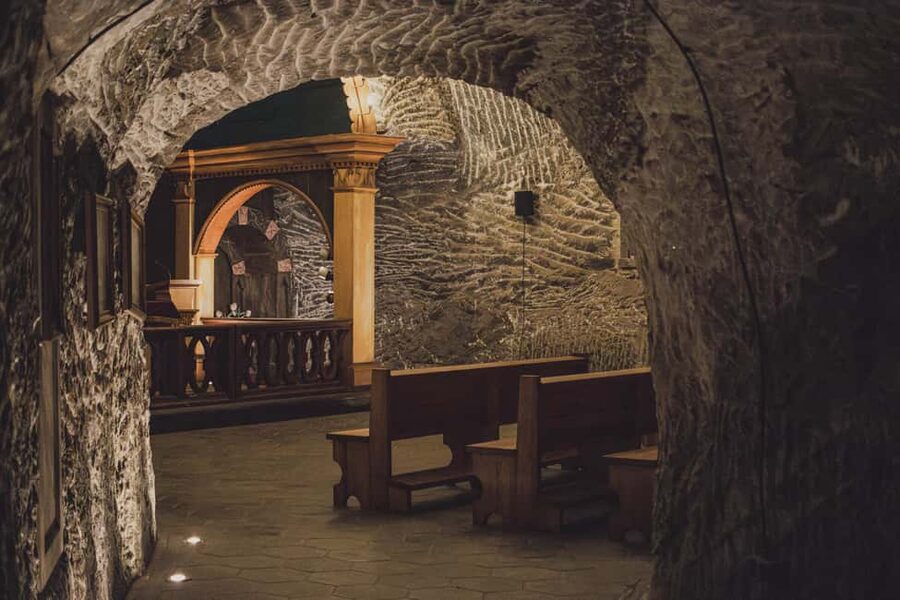 Wieliczka Salt Mine: Guided Tour Fast-Track Ticket - How your guide can make or break the experience