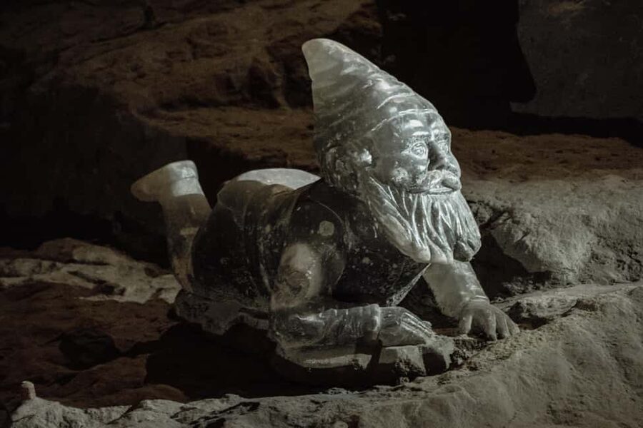 Wieliczka Salt Mine: Guided Tour Fast-Track Ticket - What to wear and what to avoid (so you do not lose time)