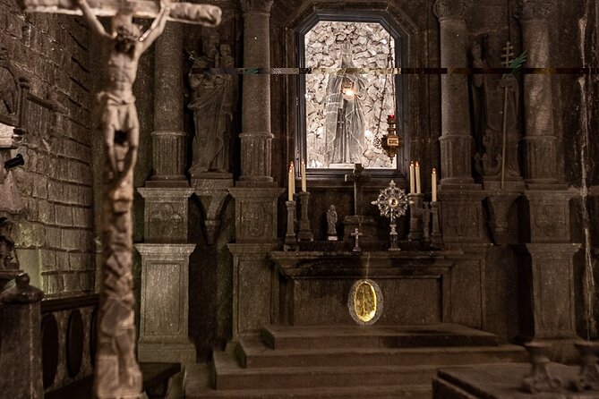 Wieliczka Salt Mine Guided Tour + Ticket & Transfer from Krakow - What to wear and bring: cool air, long walk, minimal clutter