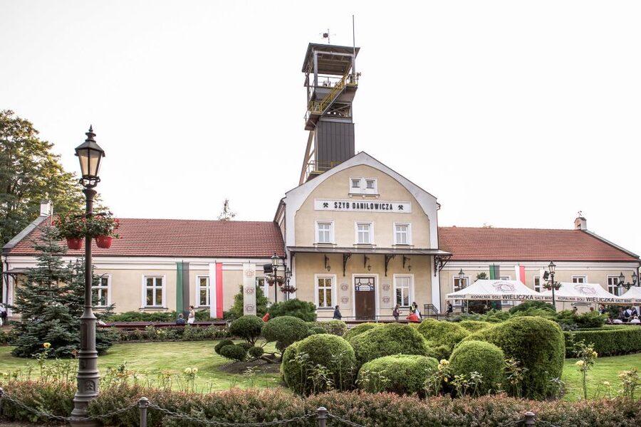 Wieliczka Salt Mine Tour Including Hotel Pick-Up - Chapel of the Blessed Kinga: the moment that stops the clock